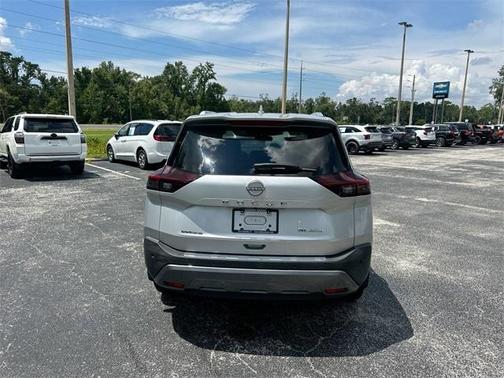 2022 Nissan Rogue SL