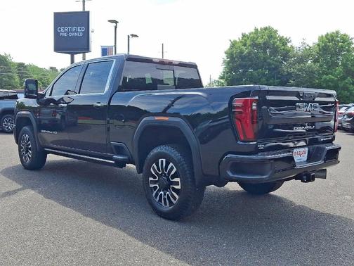 Onyx Black 2024 GMC Sierra 2500 Denali Ultimate