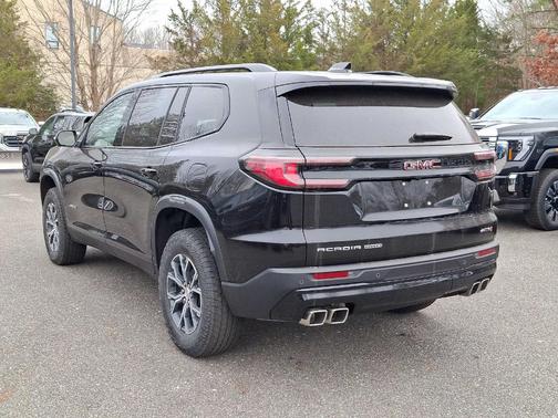 2025 GMC Acadia AT4