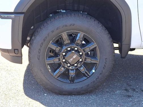 2026 GMC Sierra 2500 AT4
