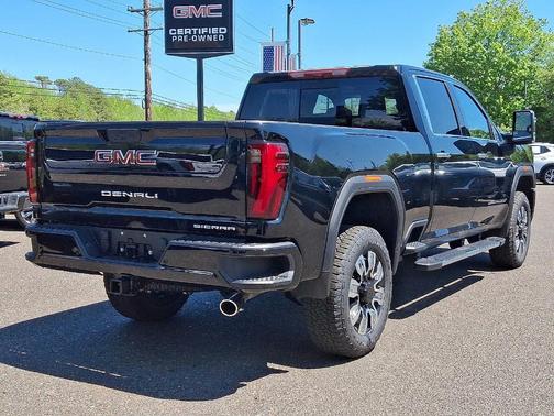 2025 GMC Sierra 2500 Denali