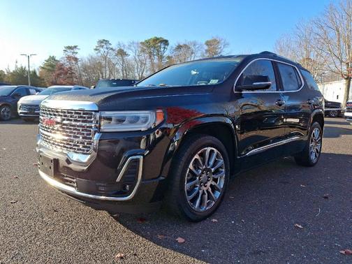 2022 GMC Acadia Denali