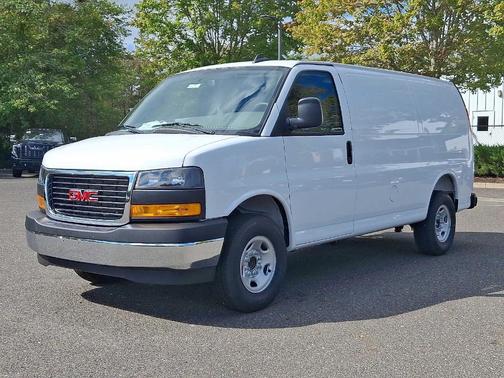 2025 GMC Savana 2500 Work Van