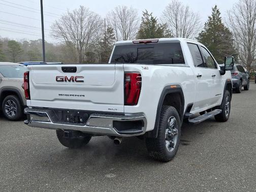 2025 GMC Sierra 2500 SLT