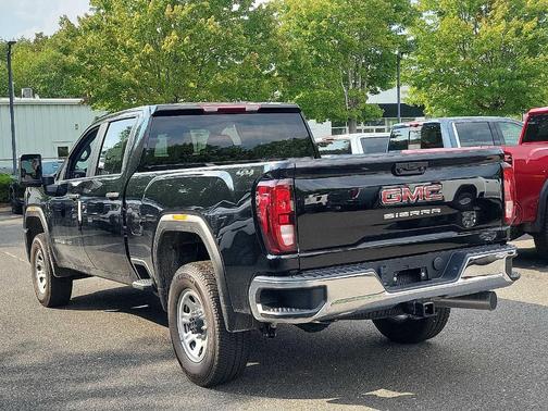 2024 GMC Sierra 2500 Pro