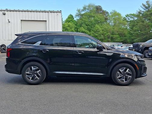 Aurora Black 2022 Kia Sorento Hybrid S