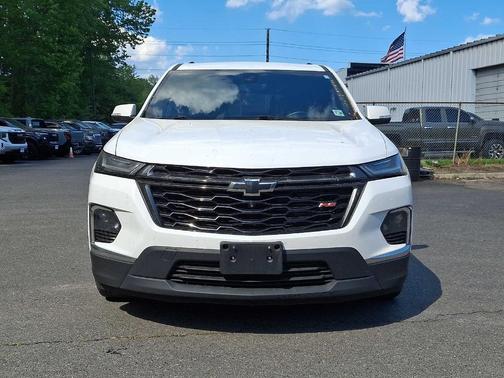 Summit White 2023 Chevrolet Traverse RS