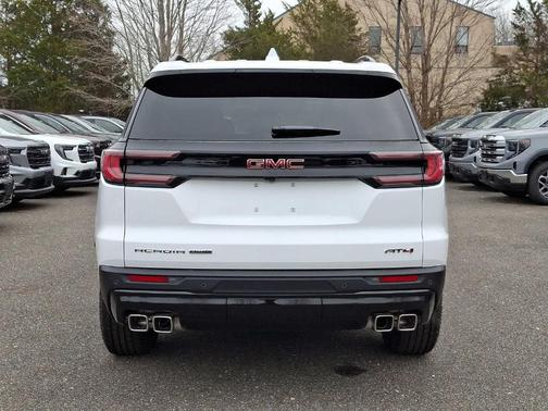 2025 GMC Acadia AT4