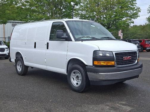 2025 GMC Savana 2500 Work Van