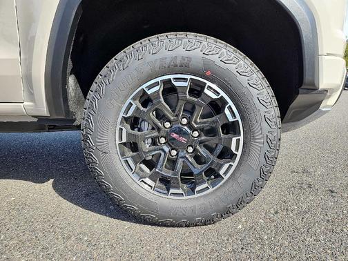Dune 2026 GMC Canyon AT4