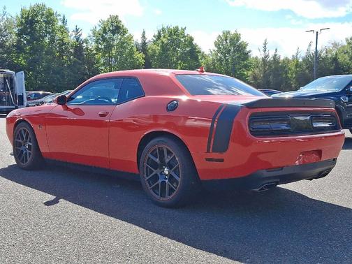 2016 Dodge Challenger R/T Scat Pack
