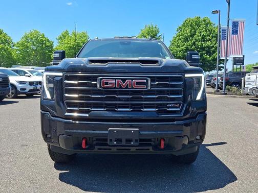 Onyx Black 2025 GMC Sierra 2500 AT4