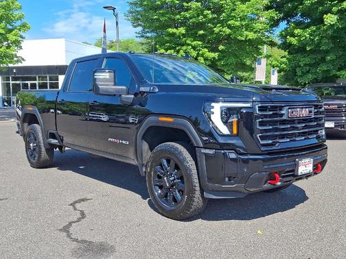Onyx Black 2025 GMC Sierra 2500 AT4
