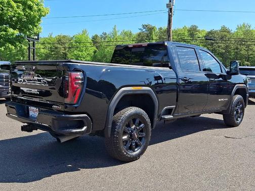 Onyx Black 2025 GMC Sierra 2500 AT4