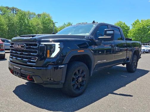 Onyx Black 2025 GMC Sierra 2500 AT4