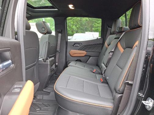 2025 GMC Canyon AT4
