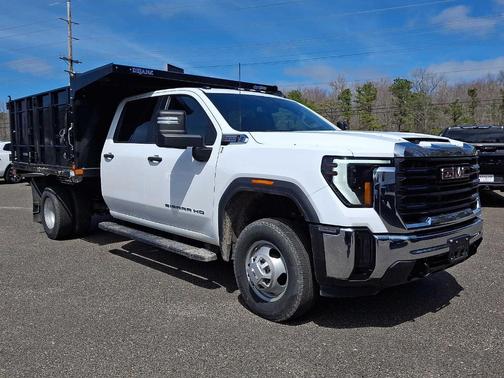 Summit White 2024 GMC Sierra 3500 Pro