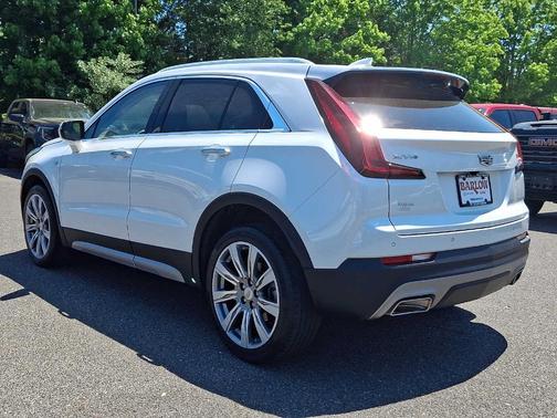 Crystal White Tri-Coat 2023 Cadillac XT4 Premium Luxury