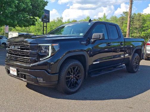 Onyx Black 2025 GMC Sierra 1500 Elevation