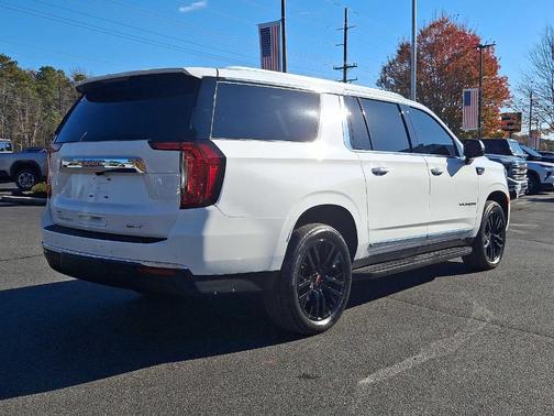 2023 GMC Yukon XL SLT