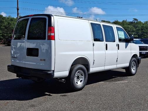 2025 GMC Savana 2500 Work Van