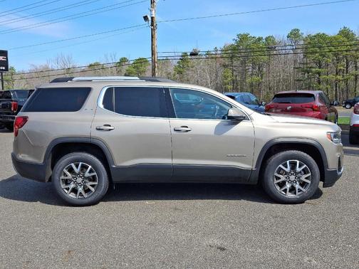 2022 GMC Acadia SLE
