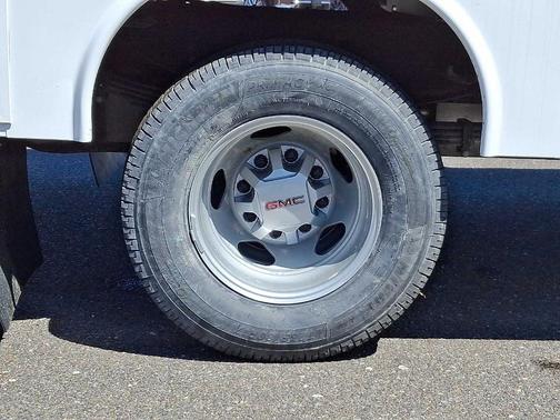 2025 GMC Sierra 3500 Pro