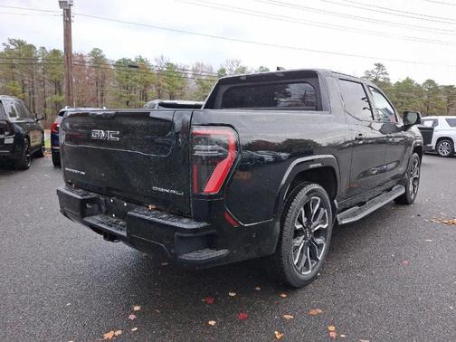 2025 GMC Sierra EV Denali