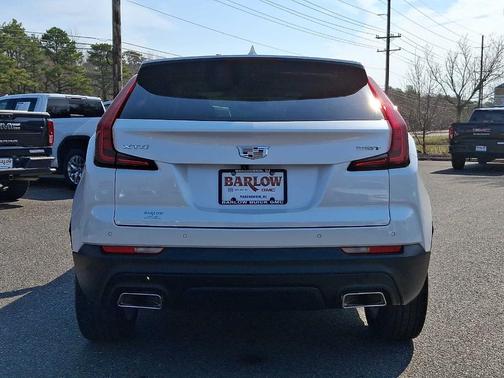 Crystal White Tri-Coat 2023 Cadillac XT4 Luxury