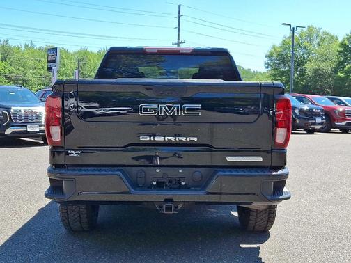 2022 GMC Sierra 1500 Limited Elevation