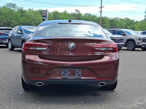 2019 Buick Regal Sportback Essence