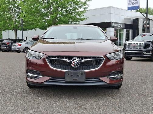 2019 Buick Regal Sportback Essence