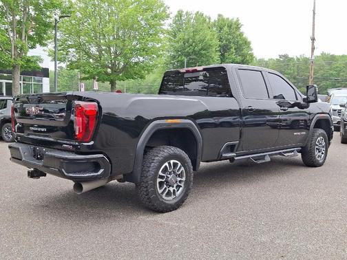 2022 GMC Sierra 2500 AT4