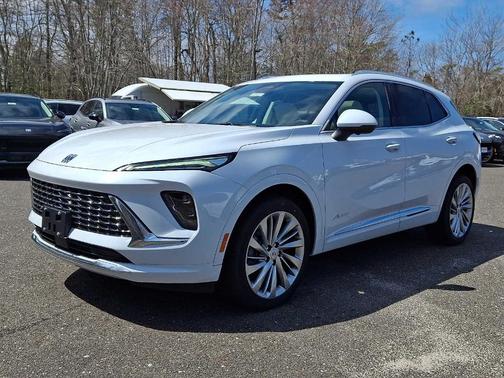 White Tri-Coat 2026 Buick Envision Avenir