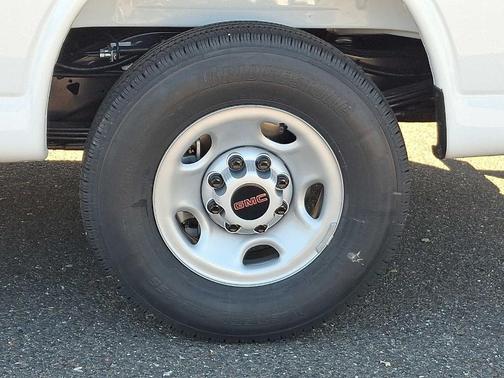 2025 GMC Savana 2500 Work Van