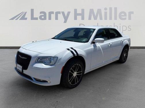 Bright White Clearcoat 2021 Chrysler 300 Touring