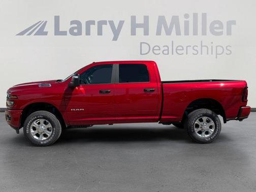 Molten Red Pearlcoat 2026 RAM 2500 Big Horn