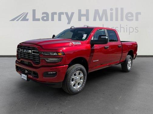 Molten Red Pearlcoat 2026 RAM 2500 Big Horn