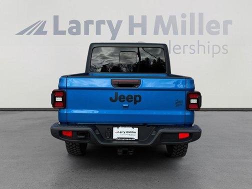 Hydro Blue Pearlcoat 2026 Jeep Gladiator Sport