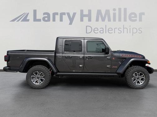 Granite Crystal Clearcoat Metallic 2026 Jeep Gladiator Mojave