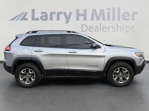 Billet Silver Metallic Clearcoat 2019 Jeep Cherokee Trailhawk