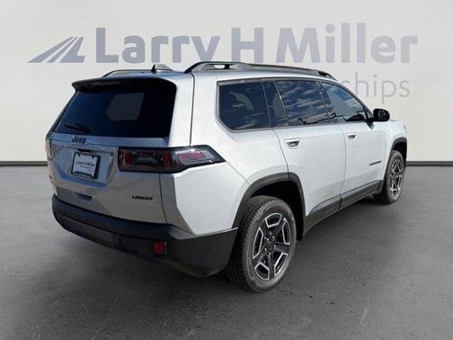 Silver Zynith Clearcoat 2026 Jeep Cherokee LAREDO/LIMITED