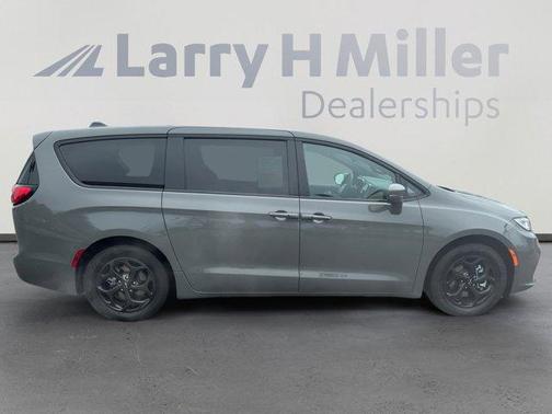 2022 Chrysler Pacifica Hybrid Limited