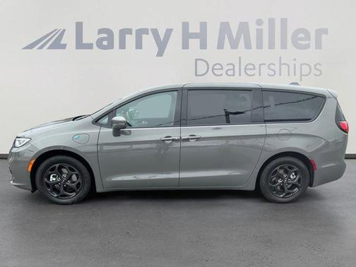 2022 Chrysler Pacifica Hybrid Limited
