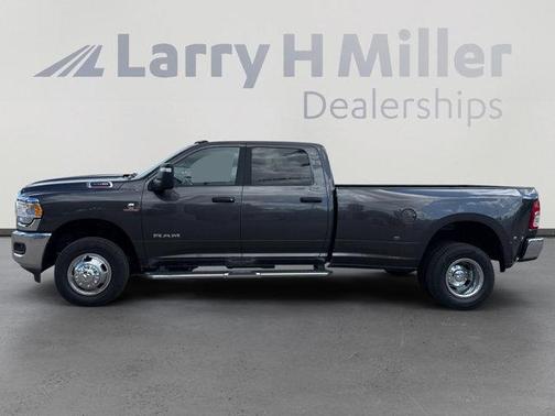 Granite Crystal Clearcoat Metallic 2024 RAM 3500 Big Horn