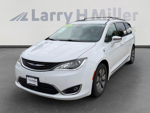 2018 Chrysler Pacifica Hybrid Limited