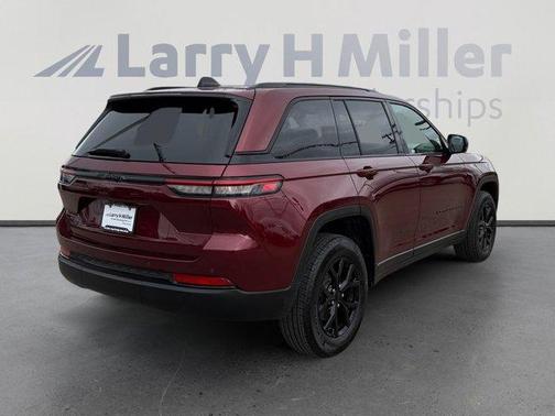 2024 Jeep Grand Cherokee Laredo