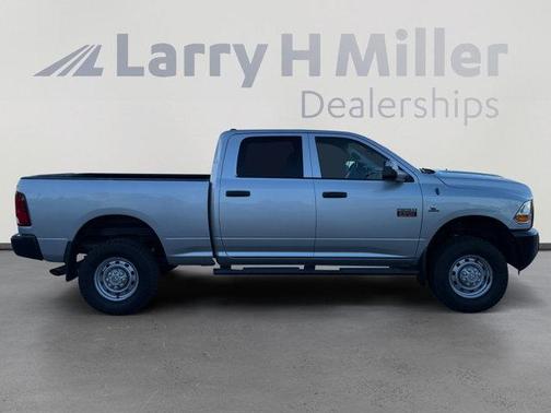 2012 RAM 2500 4WD! LOW MILES!