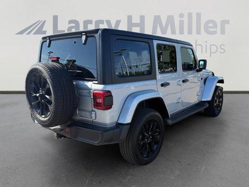 Silver Zynith Clearcoat 2023 Jeep Wrangler 4xe Sahara