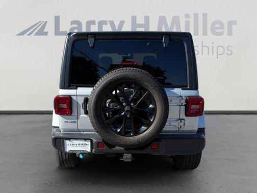 Silver Zynith Clearcoat 2023 Jeep Wrangler 4xe Sahara